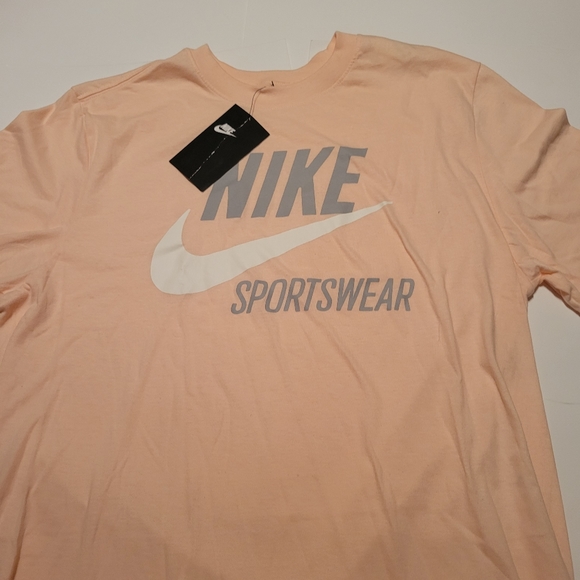 Men's T-Shirt Nike Sportswear Club - Picture 9 of 16